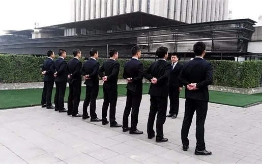 万源信贷风险化解：老司机告诉你如何用合法手段保障资金安全